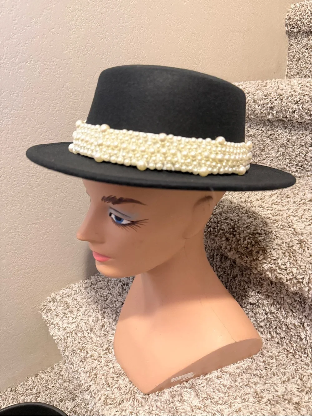 N/A stylish black